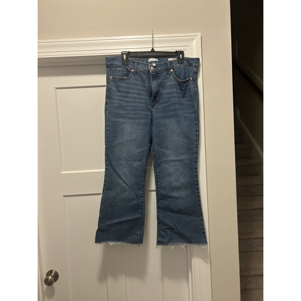 Sofia Jeans by Sofia Vergara Womens Size 16 Melissa Flare Mid rise Distressed